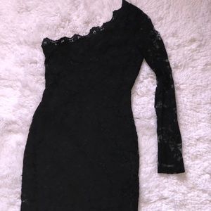 ▪️Single Sleeve Black Lace Dress ▪️